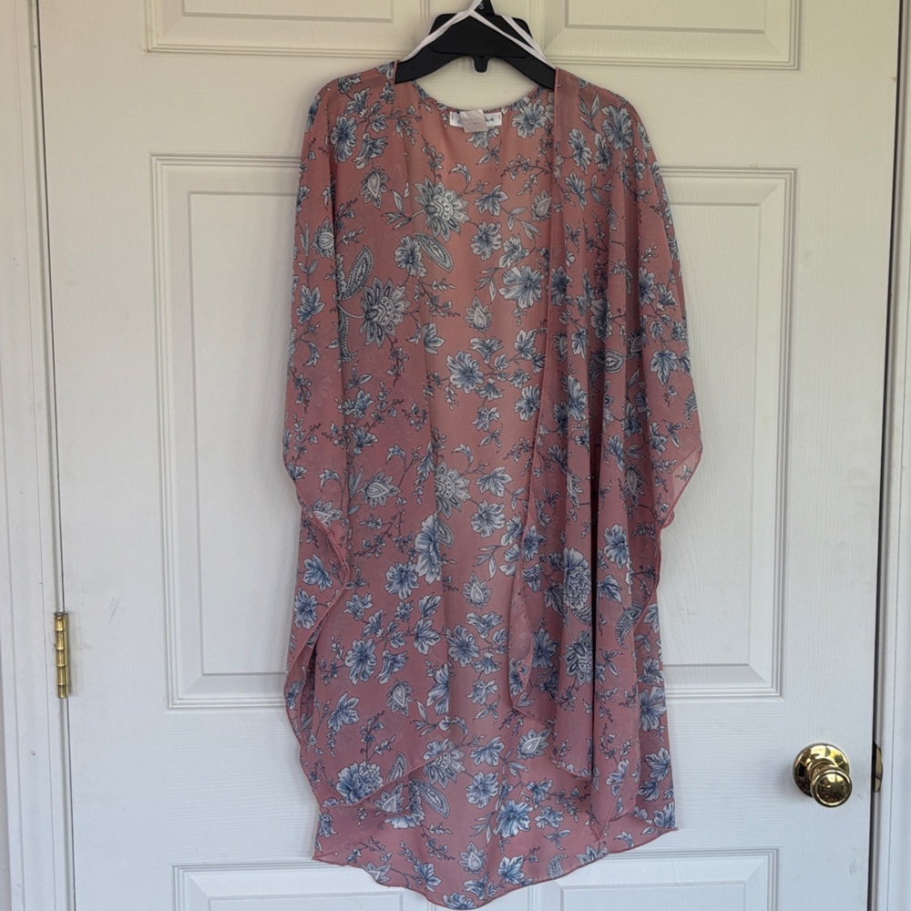 emory park Dusty Pink Floral kimono with Blue Print